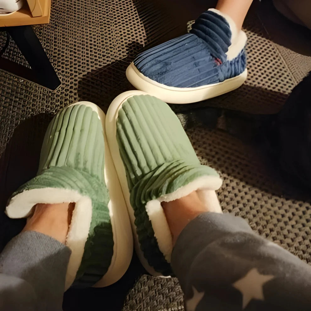 PantoufLuxe™ – Pantoufles Orthopédiques Douillettes & Ultra-Confort